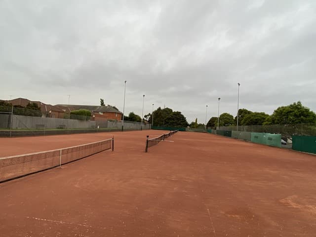 Lauriston Lawn Tennis Club tennis courts
