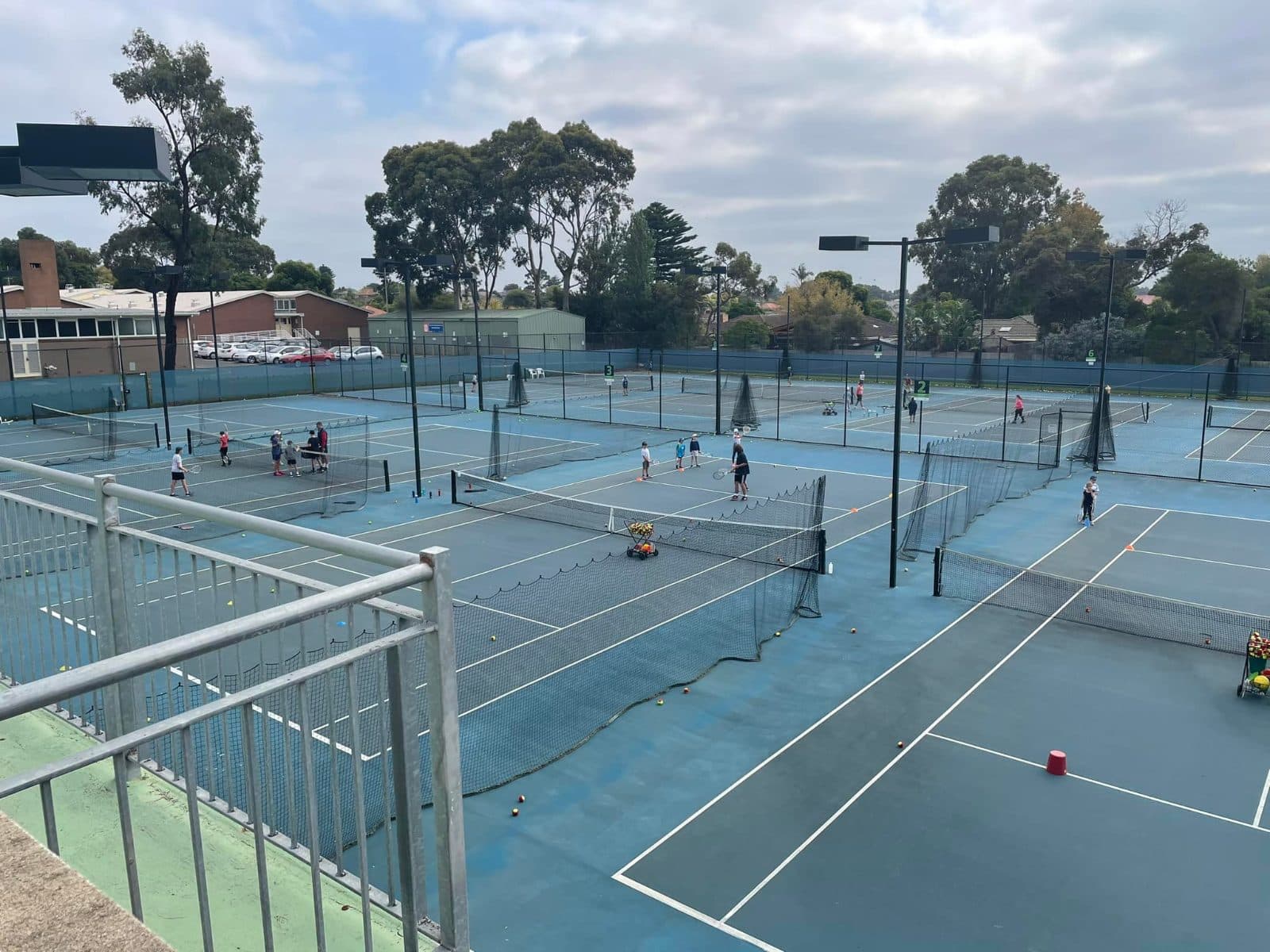 Maccabi Tennis Club tennis courts