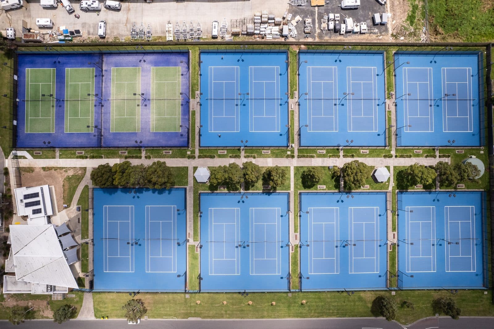 Pakenham Regional Tennis Centre tennis courts